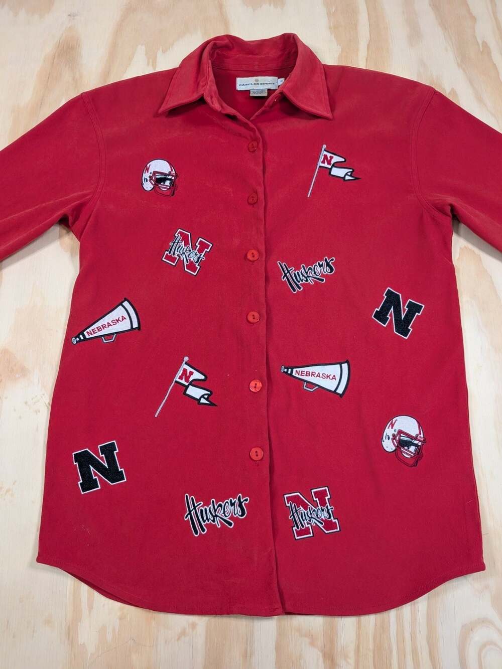 Vintage Nebraska Huskers All-Over Patch Red Button Up Shirt - Women's Size Small